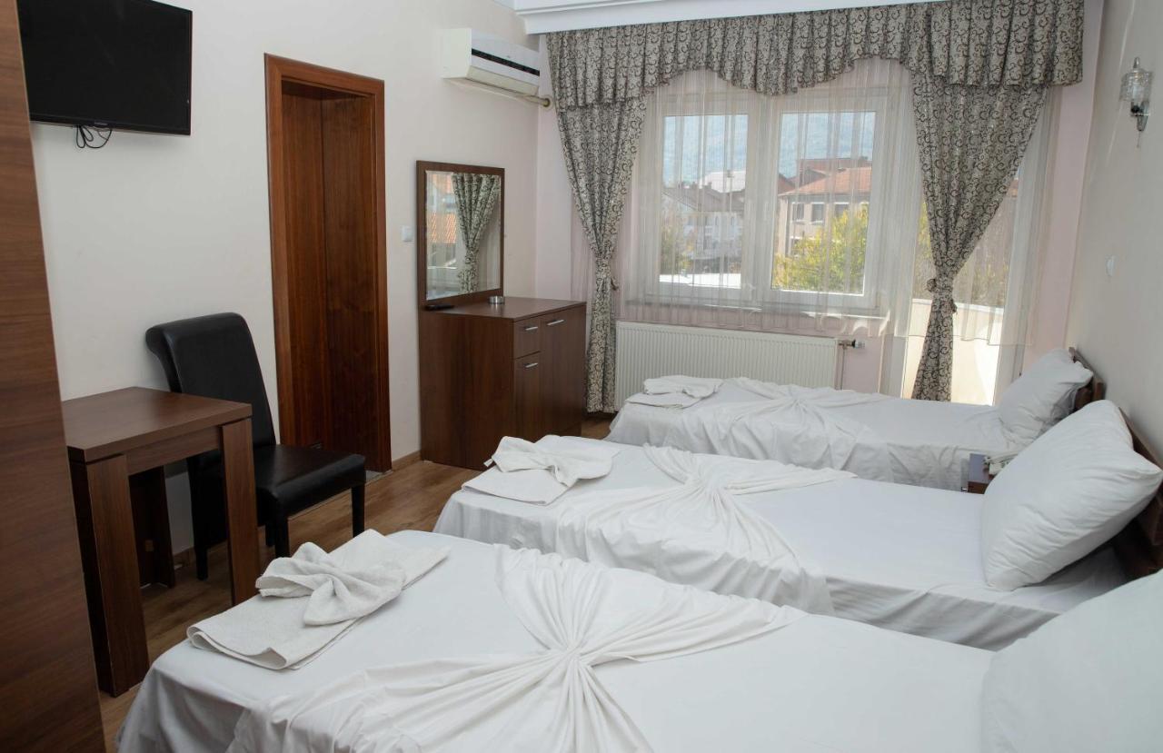 Hotel Leo Peje Extérieur photo